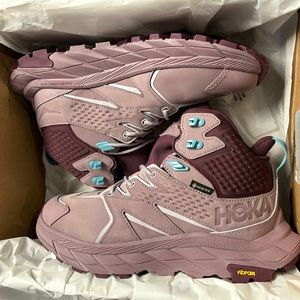 Women's Hoka Hiking Boots Anacapa Mid GTX 8B NWB